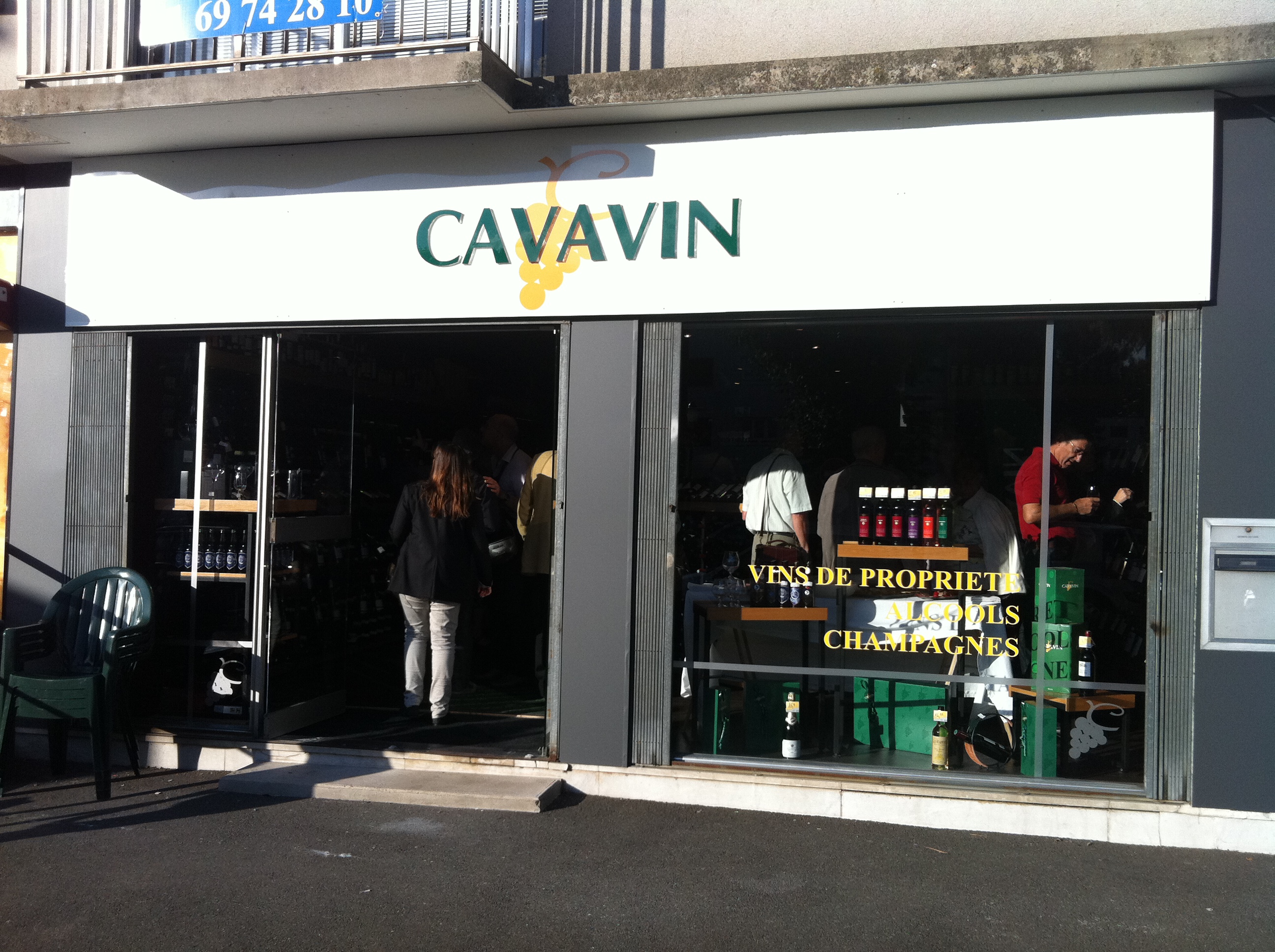 Devanture CAVAVIN Chilly Mazarin
